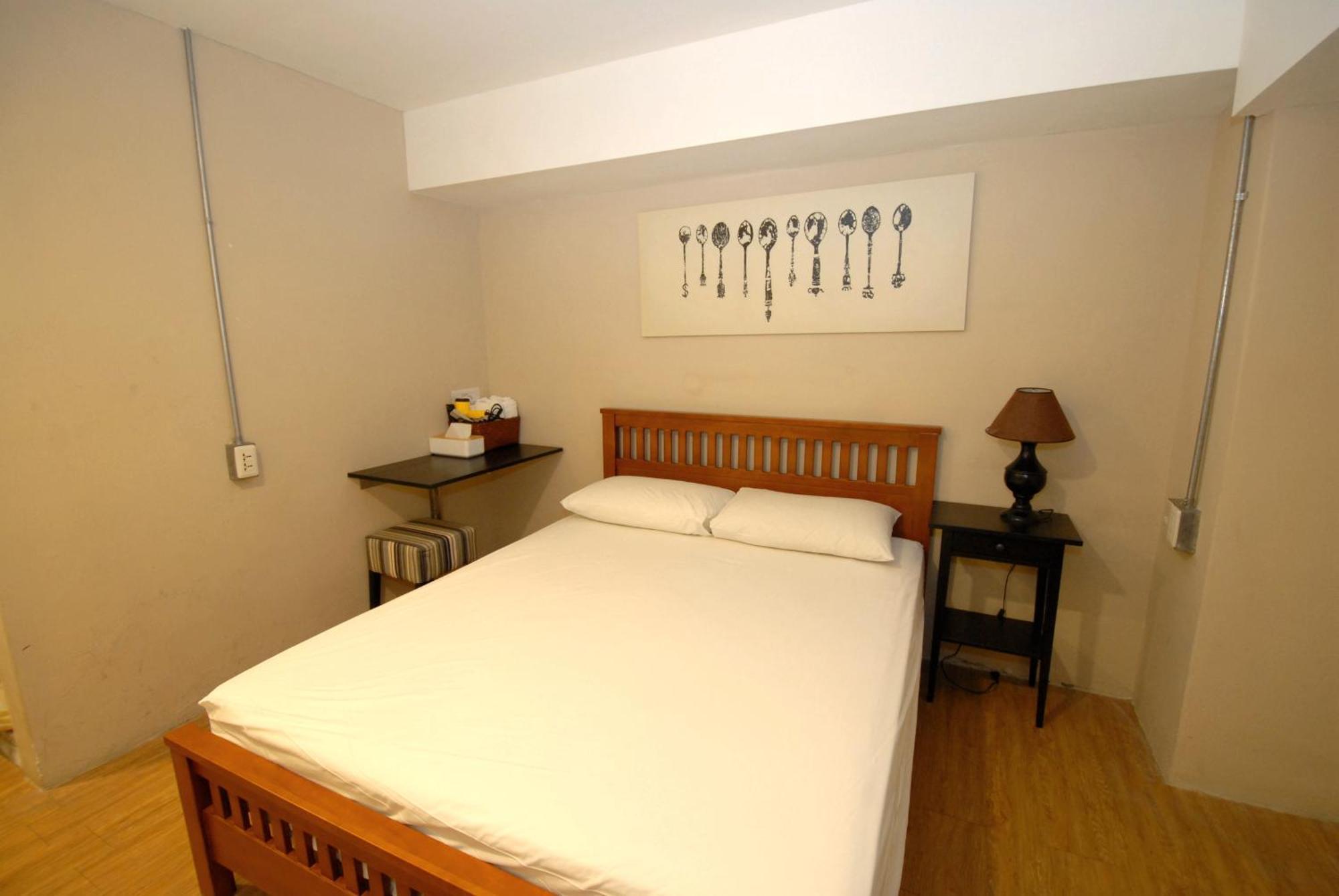 Mr. Lobster'S Secret Den Design Hostel Taipei Bagian luar foto