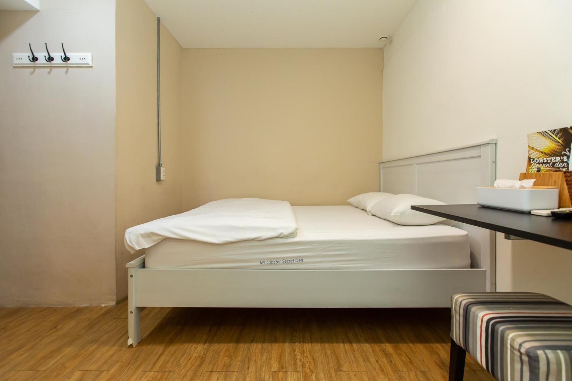 Mr. Lobster'S Secret Den Design Hostel Taipei Ruang foto